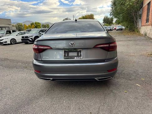 Used 2019 Volkswagen Jetta R-Line image 6