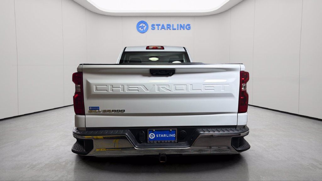 Certified 2025 Chevrolet Silverado 1500 W/T RWD image 13
