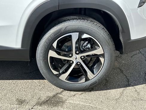 New 2026 Chevrolet Trax RS w/ Sunroof Package image 7