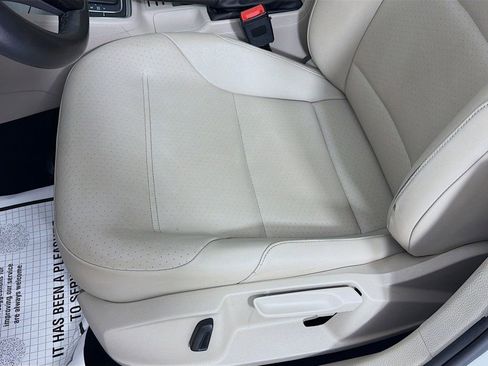 Used 2015 Volkswagen Golf TDI SE image 20