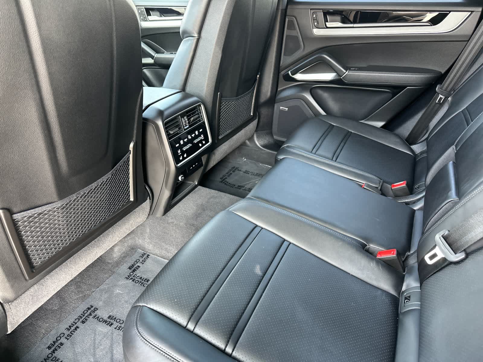 Certified 2025 Porsche Cayenne S AWD/4WD image 13
