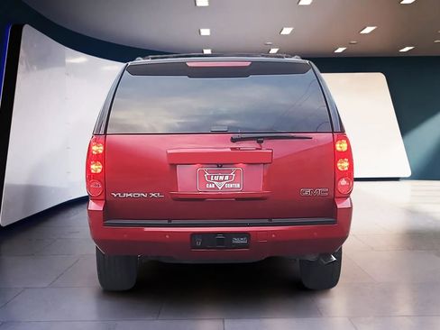 Used 2014 GMC Yukon XL SLT w/ Texas Edition image 4