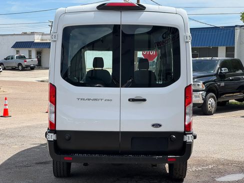 Used 2019 Ford Transit 250 148 Medium Roof RWD image 5