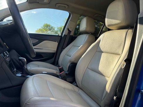 Used 2017 Buick Encore Essence image 11