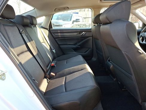 Used 2018 Honda Accord EX image 11