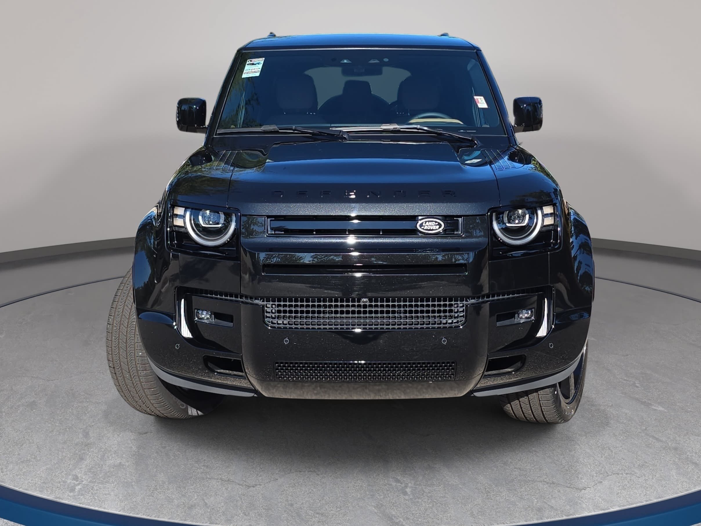New 2026 Land Rover Defender 110 X-Dynamic SE AWD/4WD image 2