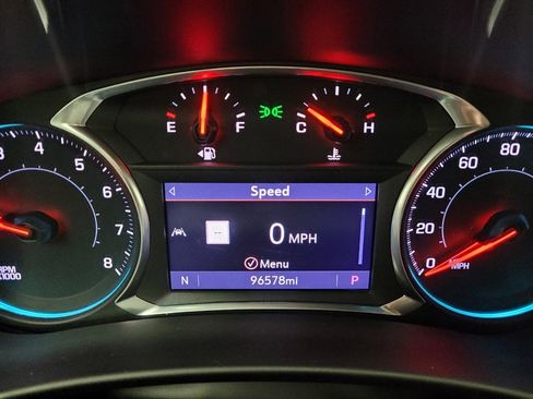Used 2020 Chevrolet Equinox LT FWD image 23