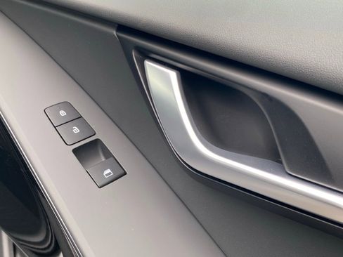 New 2026 Kia Niro Wind image 24