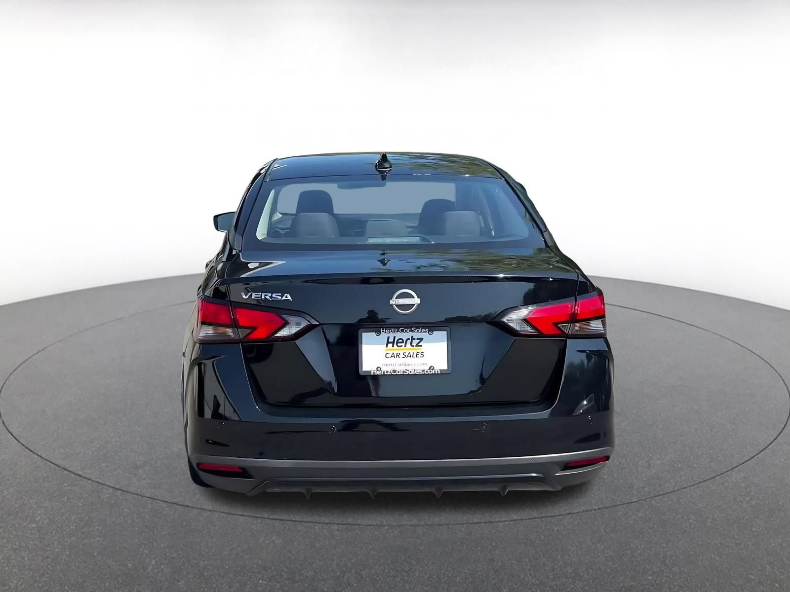 Used 2025 Nissan Versa SV FWD image 10