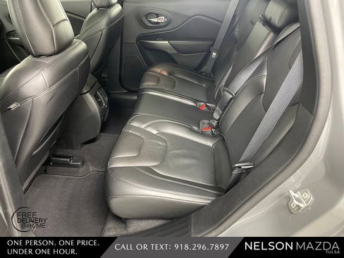 Used 2021 Jeep Cherokee Latitude Lux w/ Sun & Sound Group image 34