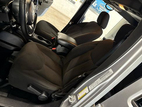 Used 2015 Jeep Wrangler Unlimited Sport w/ Quick Order Package 24S image 9
