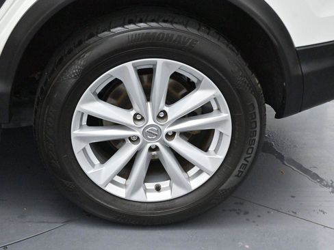 Used 2017 Nissan Rogue Sport SV FWD image 32