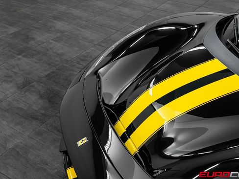 Used 2020 Ferrari 488 Pista Coupe RWD image 9