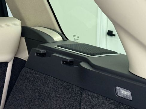 Used 2020 Land Rover Range Rover HSE image 35