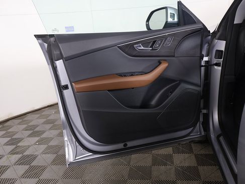 Used 2022 Audi Q8 Premium w/ Convenience Package image 22