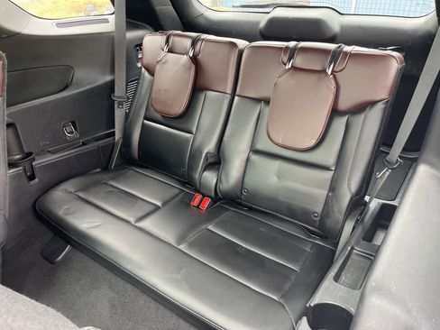 Used 2021 Ford Explorer Platinum image 15