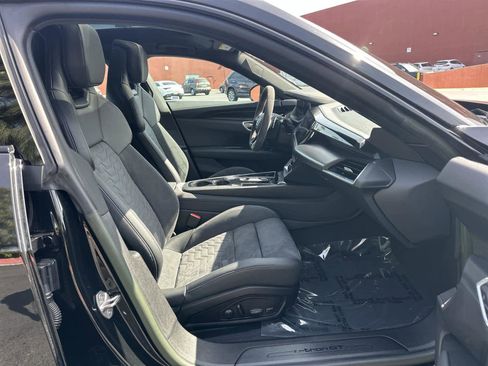 Used 2022 Audi e-tron GT Premium Plus image 14