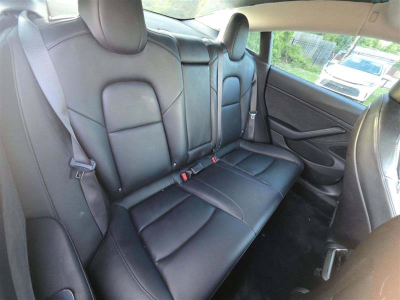 Used 2018 Tesla Model 3 Long Range RWD image 9