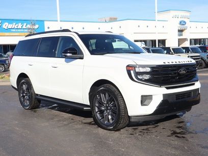 New 2026 Ford Expedition Platinum w/ Stealth Appearance Package