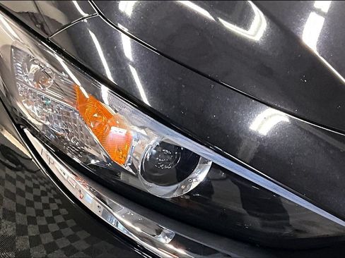 Used 2023 MAZDA MAZDA3 s FWD image 26