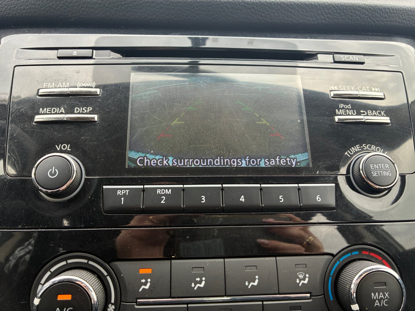 Used 2018 Nissan Rogue Sport S AWD/4WD image 28