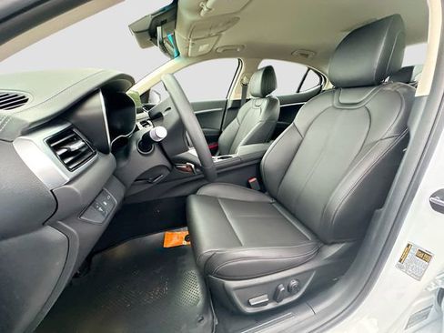 Certified 2026 Genesis G70 2.5T AWD/4WD image 16