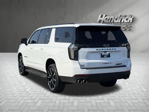 Used 2026 Chevrolet Suburban RST w/ Comfort Package RWD image 8