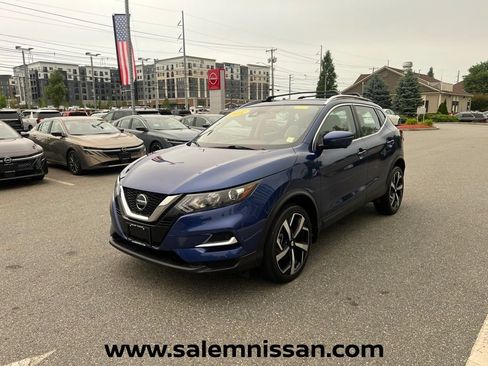 Used 2022 Nissan Rogue Sport SL AWD/4WD image 3