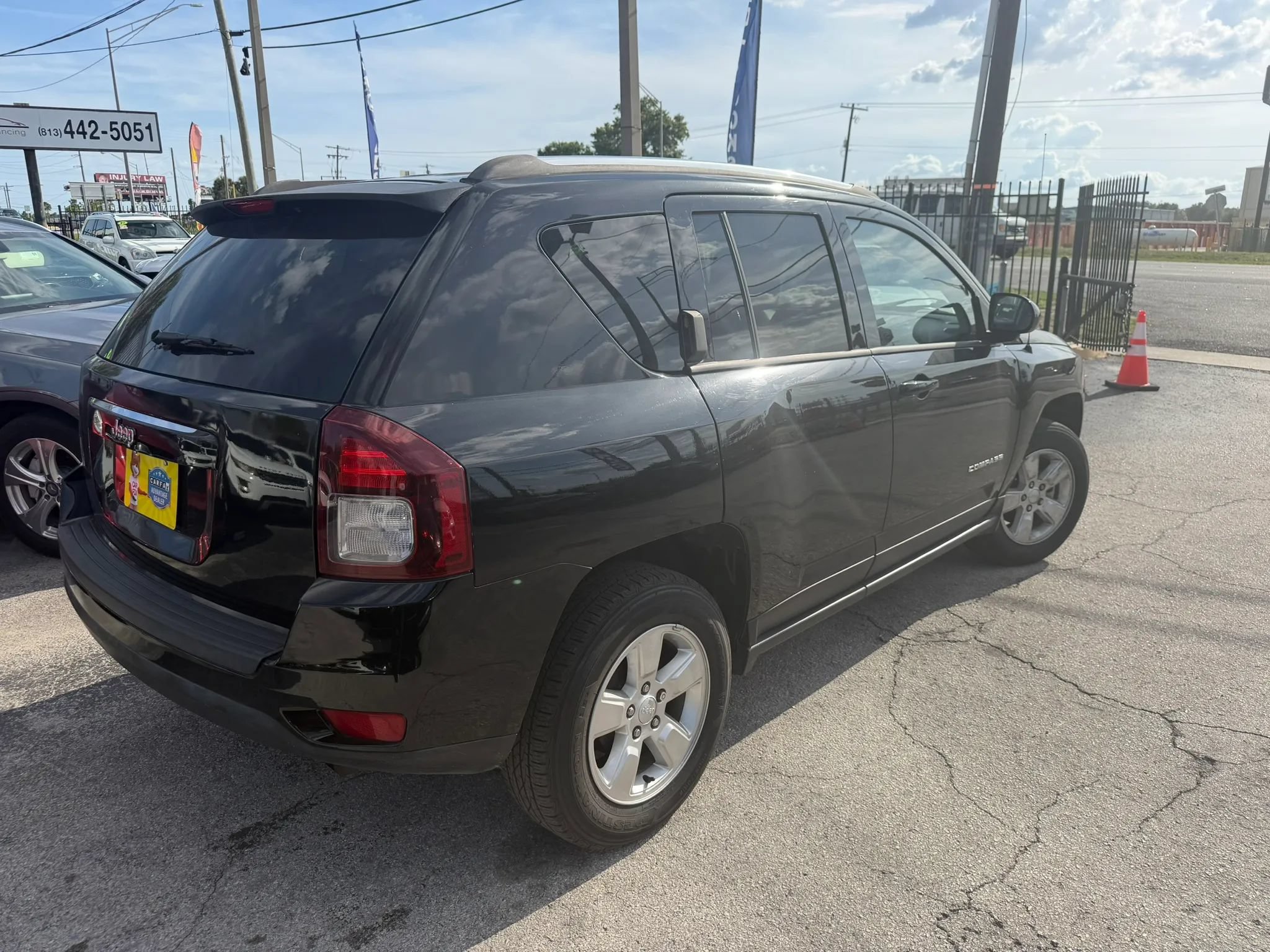 Used 2014 Jeep Compass Latitude FWD image 6