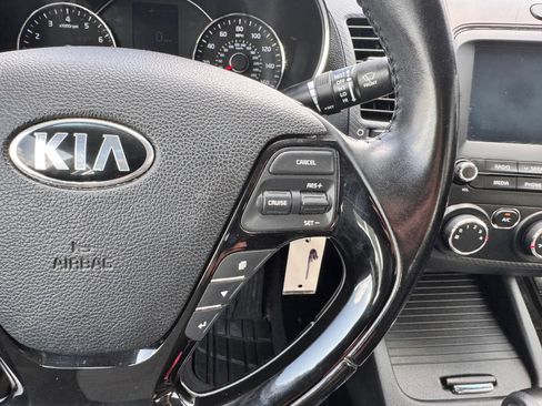 Used 2018 Kia Forte S FWD image 18