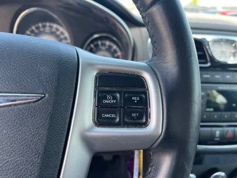 Used 2013 Chrysler 200 Touring FWD image 14