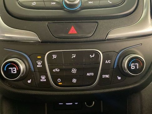 Used 2020 Chevrolet Equinox LT w/ Driver Convenience Package image 40