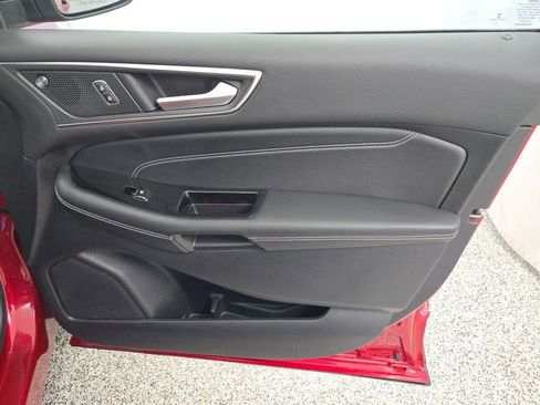 Used 2020 Ford Edge Titanium w/ Equipment Group 301A image 6