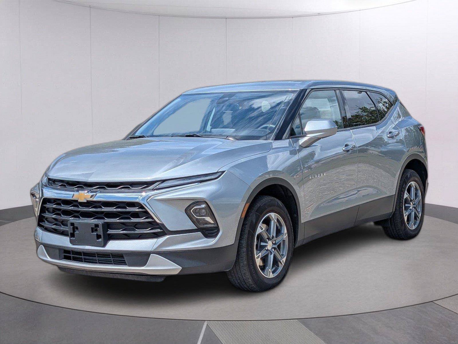 Used 2025 Chevrolet Blazer LT AWD/4WD image 1