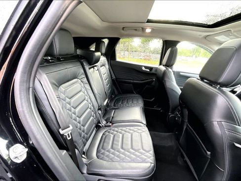Used 2024 Ford Escape Platinum w/ Premium Technology Package AWD/4WD image 26