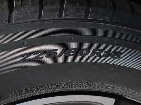 Used 2026 Jeep Cherokee Laredo AWD/4WD image 37