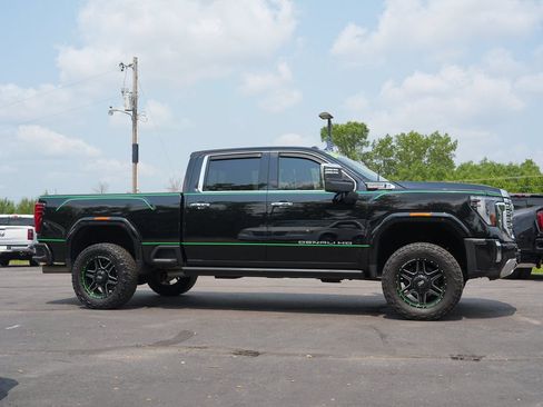 Used 2024 GMC Sierra 2500 Denali w/ Denali Reserve Package AWD/4WD image 2