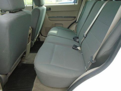 Used 2012 Ford Escape XLS AWD/4WD image 18