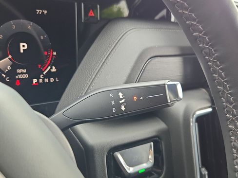 Used 2025 GMC Yukon XL Denali AWD/4WD image 27