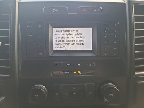 Used 2020 Ford F150 XL w/ Trailer Tow Package RWD image 14