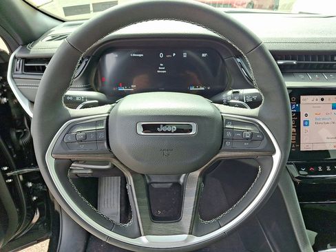 New 2026 Jeep Grand Cherokee Altitude AWD/4WD image 16