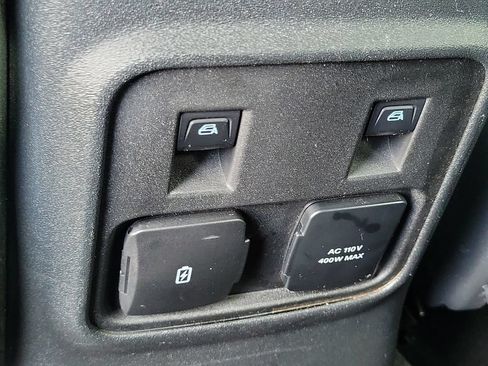 Used 2023 Ford Bronco Badlands w/ Sasquatch Package AWD/4WD image 19