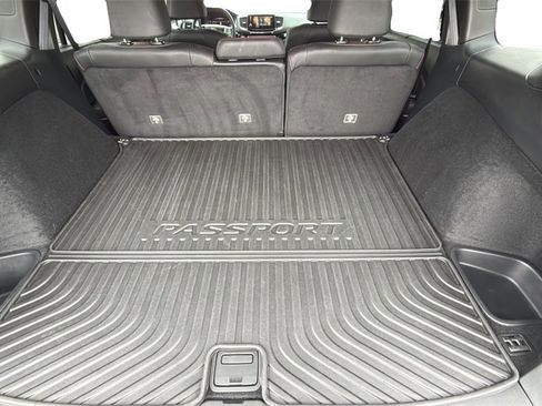 Used 2024 Honda Passport Black Edition image 16