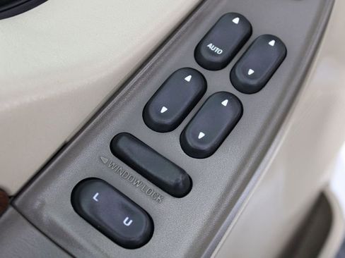 Used 2000 Ford F350 Lariat image 16