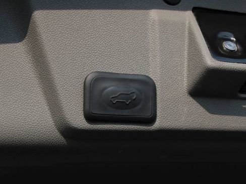 Used 2017 Chevrolet Traverse LT AWD/4WD image 13
