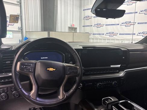 Used 2023 Chevrolet Silverado 1500 High Country w/ Technology Package AWD/4WD image 2