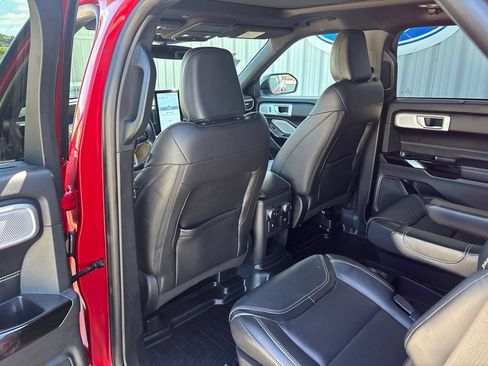 Used 2021 Ford Explorer ST w/ Equipment Group 401A AWD/4WD image 31