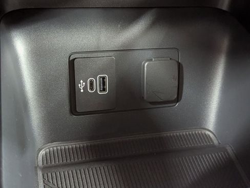 New 2026 Ford Explorer Active w/ Active Comfort Package image 25