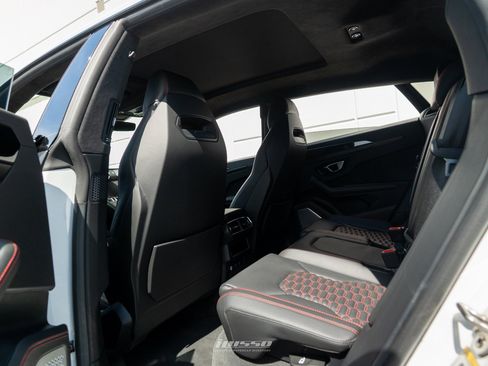 Used 2021 Lamborghini Urus AWD/4WD image 56