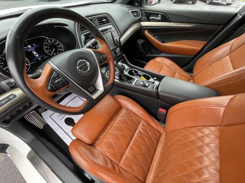 Used 2019 Nissan Maxima Platinum w/ Reserve Package image 19